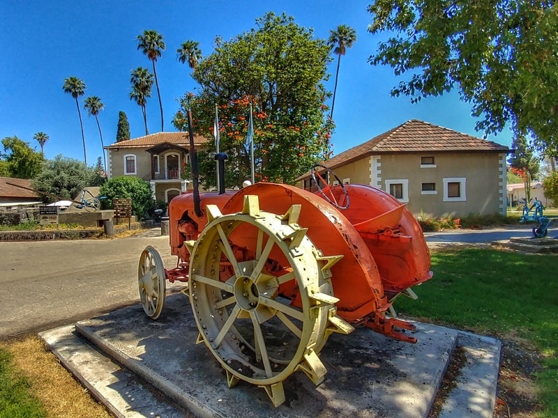 degania tractor