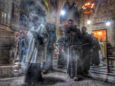 holy-Sepulchre-processions