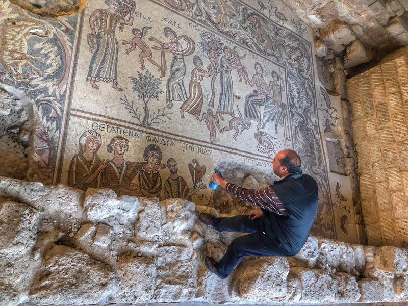 madaba hippolytus mosaic