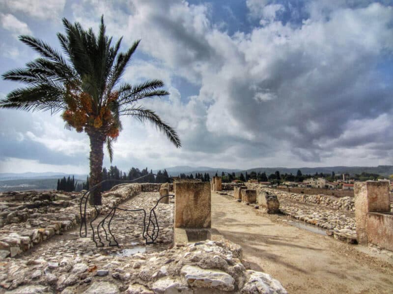 megiddo-stables