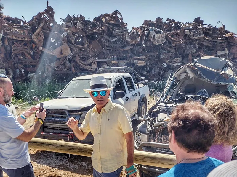 burnt cars 800-600