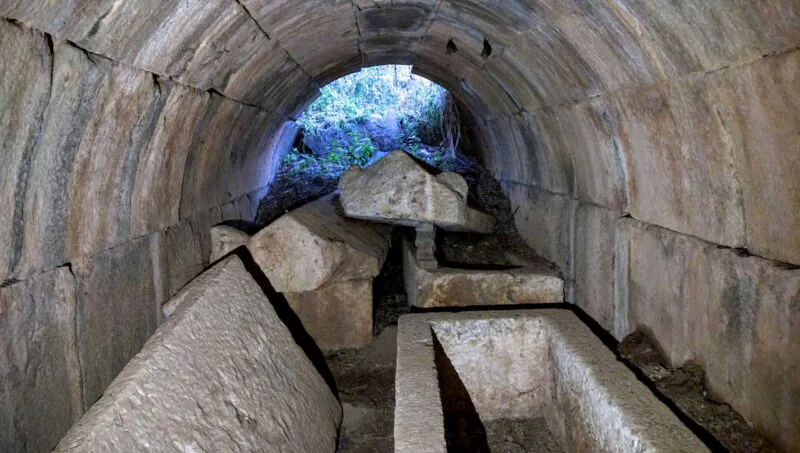 capernaum-mausoleum