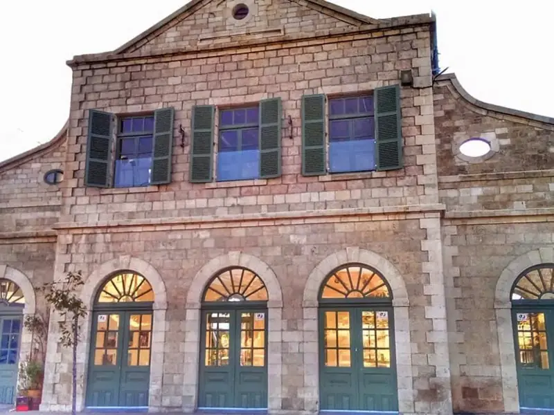 first station 800 600