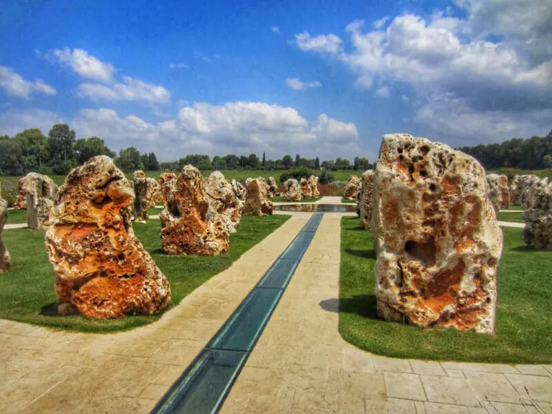 helicopter-crash-monument