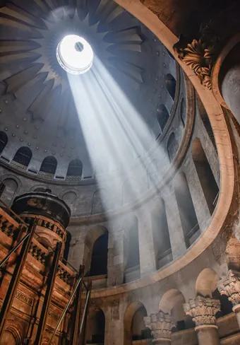 Holy Sepulchre tour shutterstock Holy Sepulchre tour shutterstock