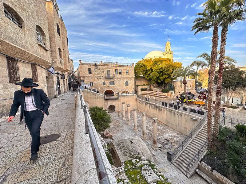 jewish quarter walking man